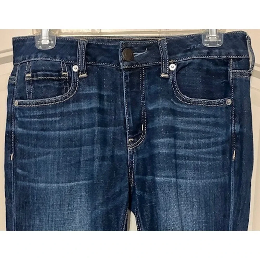 American Eagle Women's Size 0 Blue Tom Girl Distressed Dark Wash Jeans
